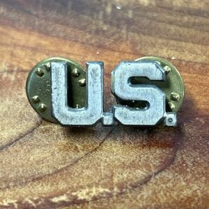 Vietnam‎ War Era US Army Military Collar Insignia 1K GI Metal Pin Hat Lapel